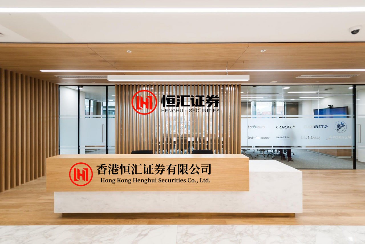 信捷策路 最残忍的实验：科学家造出20只双头狗，两个狗头互相吃喝活了6天